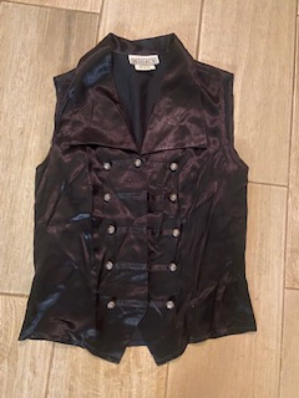Women's Vintage Button Down Collared Tank Top